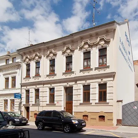 Guest house Apartmany - Penzion Smetanka