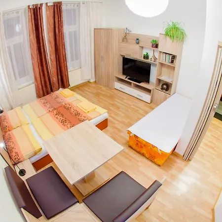 Apartmany - Penzion Smetanka 3*